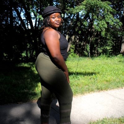 BLM✊🏿 ✊🏽✊🏾..📜Poet 📸Photographer 👻:jasopolis 💰Cashapp: $bosschickj1 ♒️🪐Ima let you know now I’m a mfn weirdo...