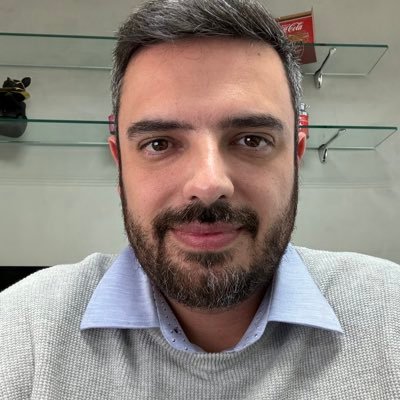 👨💼 Founder & CEO at UPIX 🚀 Innovator in Telecom, Cloud, and Data Center 🌍 Passionate about Travel, Wine, Formula 1, and Fine Dining 💍 Married to Paloma ❤️