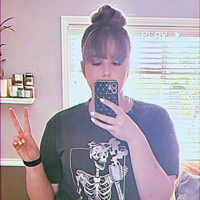 @RachReadReview