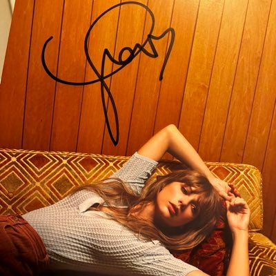 ennovi__'s profile picture. 