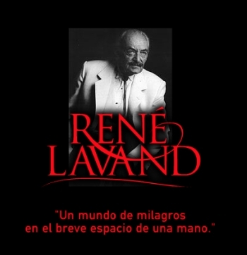 Somos una Sala de Espectáculos de Magia de pequeño formato.
Estamos ubicados en Lugo y nuestro único objetivo es fomentar y respetar el Arte del Ilusionismo.