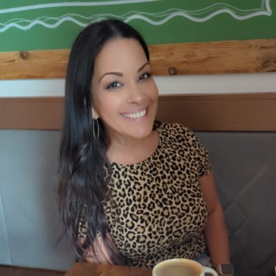 📝 Multipassionate 🏋🏻♀️ Fit-ish 📋 Your Focus Bestie 🙏🏻 Mental Health enthusiast 🌿 Helping people focus is my jam! Founder of Faith, Coffee and Journal