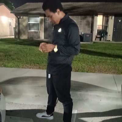 daydre889's profile picture. 