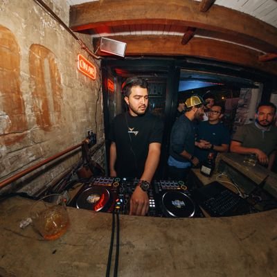 Medico👨⚕️🏨
Emergenciologo - FUCS
Life it's House Music - @DiscoDustDJ