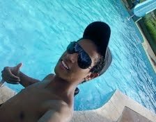 ooo meu coração é todinho seu minha linda,, euu tee amuu como nunca ameii antes,, vc é a pessoa que conquistou o meu coração,, ''Tee Amuu Stephani Minha Linda..