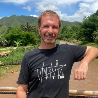Founder of ONE https://t.co/yhLMVY9rC4 - building a team of AI agents for marketing, sales and education.