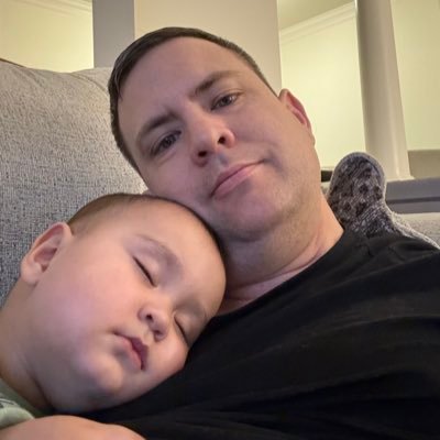 dahoofisonfire's profile picture. Air Force by day, Graphic Designer by night