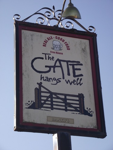 Woodgate Road, Bromsgrove, Worcestershire, B60 4HG
01527 821957  contact@thegatehangswell.co.uk