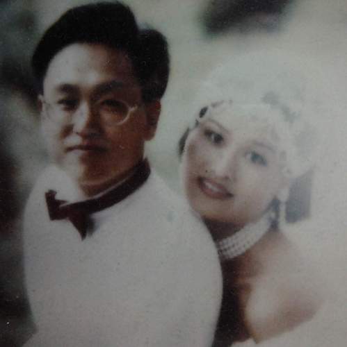 choibongki's profile picture. 아련한 추억의 386세대/외국은행/골프장/깊이 사랑하지 않도록 합시다 우리의 인생이 그러하듯 헤어짐이 잦은 우리들 세대 가벼운 눈웃음을 나눌 정도로 지내기로 합시다 우리의 웃음마저 짐이 된다면 그때 헤어집시다