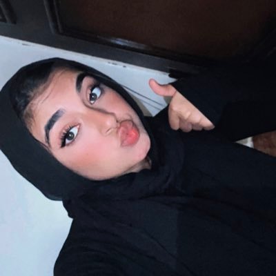 shahoddd4's profile picture. Dentist student '👩🏻‍⚕️.