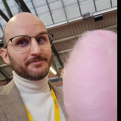 37, Ghettojunge, hochgradig humorvoller ehem Funktionsträger @fdpbay und @jungeliberale, meistens dreist und selten schlecht, WiWi, Reservist, Privat Acc