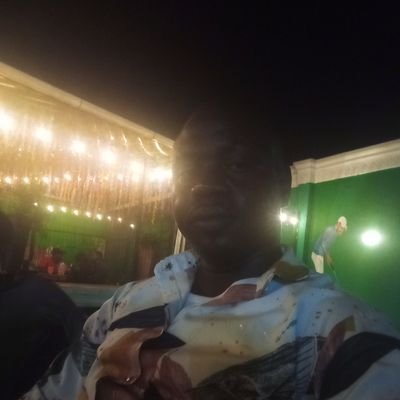 r_onyije's profile picture. child of Grace, physicist, football lover, Arsenal fan, let love lead