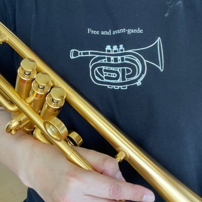 mina_musica's profile picture. あちこち彷徨うトランペッター。母業&主婦業&幼稚園の先生で鳥好き。金管五重奏アンサンブル・ゼーレのトランペット担当。相棒はVan laar🎺 下関国際応援団(自称)。トランペット・鳥・下関国際のつぶやきなどなど。大切な家族だった文鳥のすすきは2024/04/06にお空へ🌈