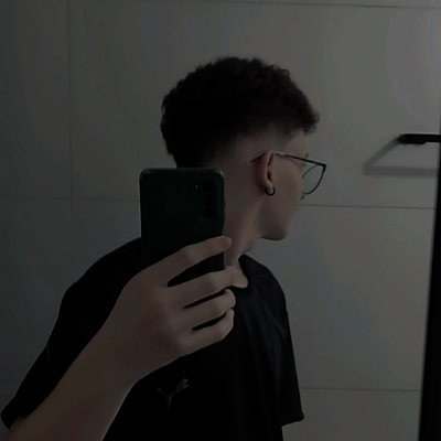 dfc_daniel010's profile picture. • 🌓|愛