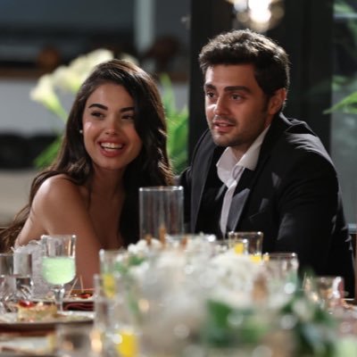 EsraaLizge's profile picture. 