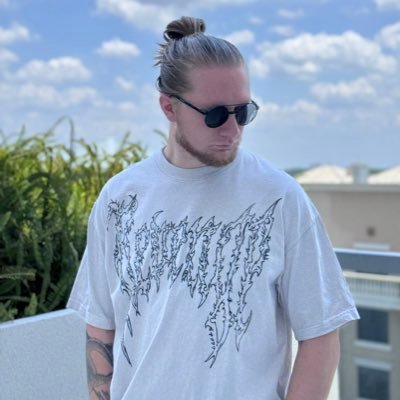 FPS PLAYER /
FORMER ROBLOX CHAMPION
EARNINGS: 500 V-BUCK