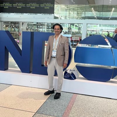 استشاري غدد صم و سكري وسمنة🇸🇦-حساب شخصي-رئيس الجمعية الخليجية للغدد الصم والسكر سابقًا-رئيس الجمعية العربية للغدة الدرقية سابقاً