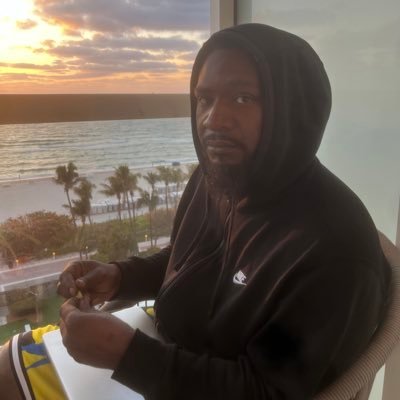 RichFam87's profile picture. 