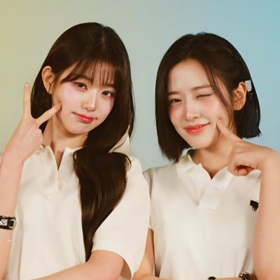 ive_uhao's profile picture. IVE Phone Wallpaper, Lockscreen. 
Downloading is only allowed for personal use.⭕️  
Posting to personal social media is prohibited. ❌