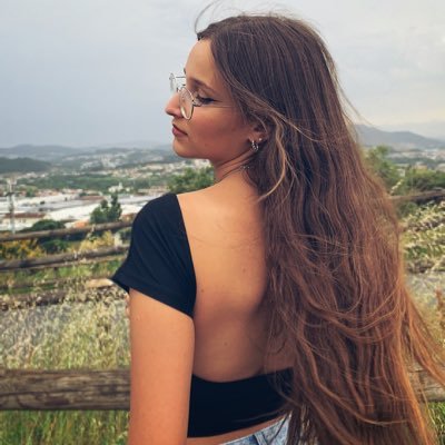 ig: gabriiela_cunhaa