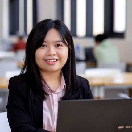 Dr Yvonne Choo Profile