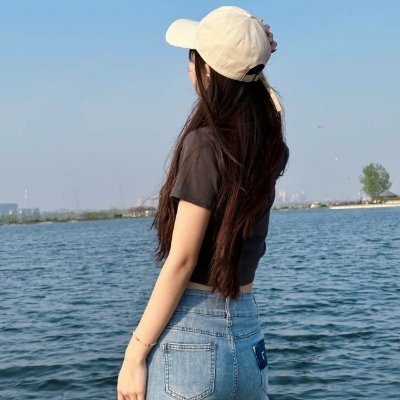 Sally76074583's profile picture. Success usually comes to those too busy to look for it.