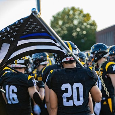 neesek9's profile picture. K9 Wife • Mom of 3 • Teacher of Firsties