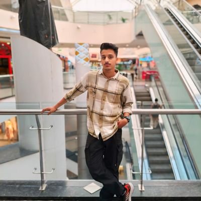 Yusuf27453Taha's profile picture. 