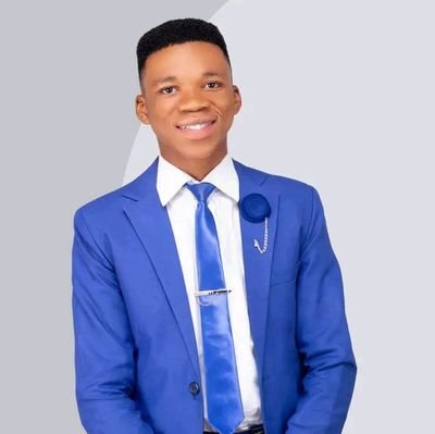 Emily61186853's profile picture. positivity is my identity 🆔