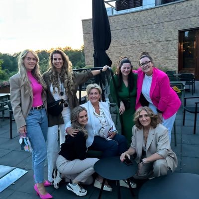 salon voor handen, voeten, huid, haar en massage