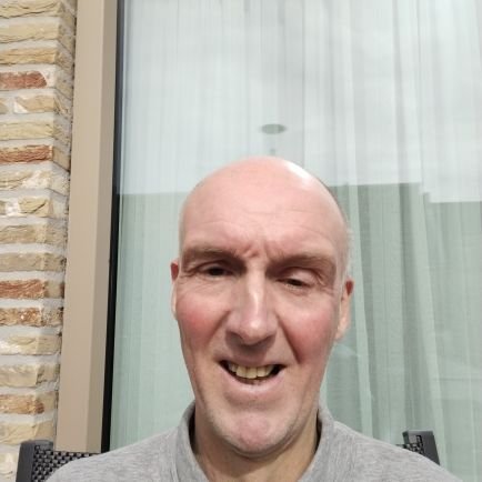 nuenen45's profile picture. 