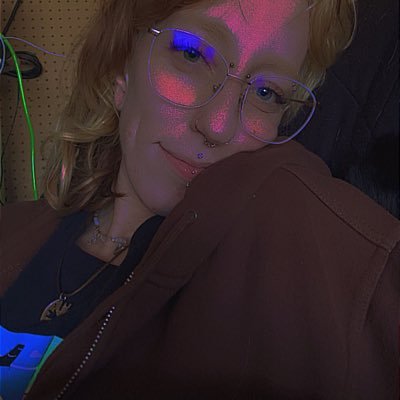 jilllybeean's profile picture. "𝒶𝓇𝓉 𝒾𝓂𝒾𝓉𝒶𝓉𝑒𝓈 𝓁𝒾𝒻𝑒 𝒾𝓂𝒾𝓉𝒶𝓉𝑒𝓈 𝒶𝓇𝓉"