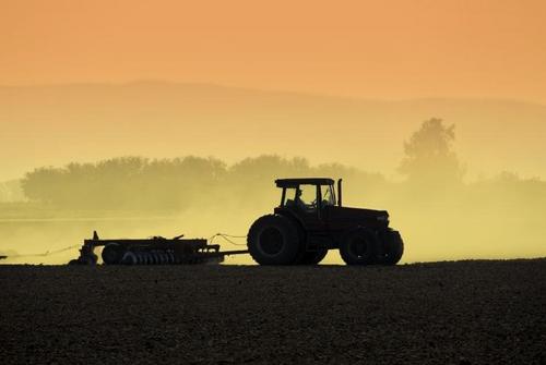 A Twitter feed run by farmers for farmers trading agri supplies/machinery/parts/ services etc. Mention us in a tweet for a RT to our followers #agrichatuk