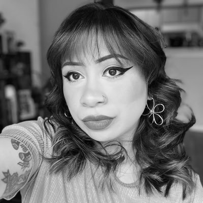 books 📚 • spooky things 👻 • a lil witchy • hella nerdy • she/her