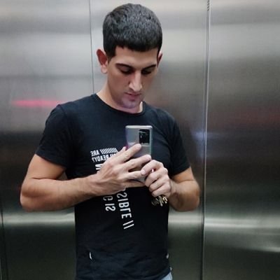 cristia98775412's profile picture. 