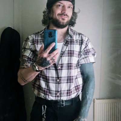 🤼 Pro Wrestling, MMA
⚽ AVFC, FPL
🏀 90s Bulls,Celtics
🎵 Dreariness, Mono, envy, Deftones, emo
📸: @andyxmetcalfe