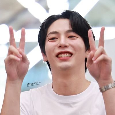 {𝐊𝐡𝐚𝐢💛⁷; #UpPoom ❣️}さんのプロフィール画像