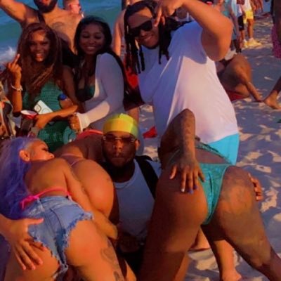 LLT 💙 LLV 💜 LLD 🧡 LLU ❤️ God 🙏🏾 Family 👨👧👦 Football 🏈 😈 Double Trouble CEO 😈 IG: SlxmKxng 📸 SC: kiddflazh 👻