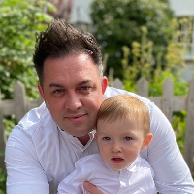 Cambridge, 40. Packaging Sales Manager. Golf is life. #COYS