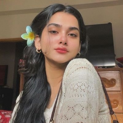 My beauty starts in my heart, not in your mirror. Queens don’t compete with hoes.
Alhamdulilah 😇♥️