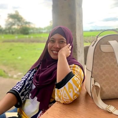 shsmsrsh's profile picture. introvert 🌱