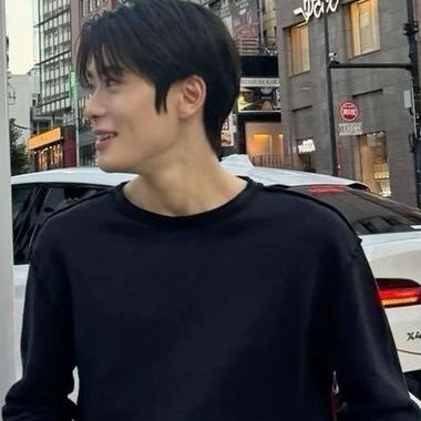 whiskeirs's profile picture. 