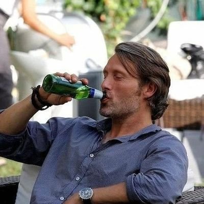 DG19981111's profile picture. 
