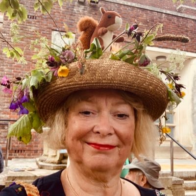 anne_ia's profile picture. Old Age Rebel