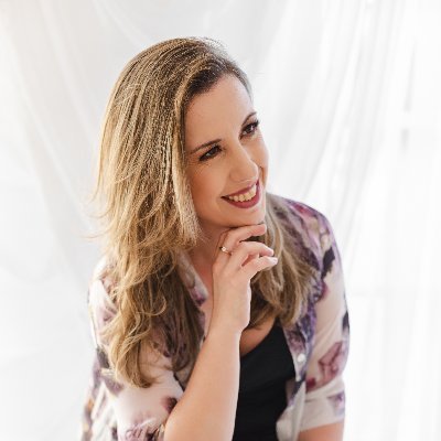 Doutora em Ciências da Educação (UNLP-AR)
Professora do Departamento de Pedagogia - UEPG
Editora Adjunta - Revista Olhar de Professor - @olhar_revista