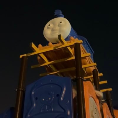 teacherlau's profile picture. nothing special.