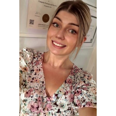 ✨ Infosec Zennial 👩🏼💻✨ Likes hacks, cooking and doggos! 🐶 ENTJ ✌🏼Security Consultant 💻 Co-Founder & Organiser of @BSidesLeeds ❤️🦉