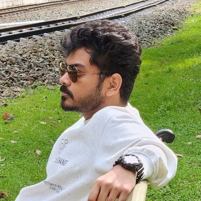 vigneshhari02's profile picture. Surfing Markets | Talks about  #Trading,  #probabilities #Markov