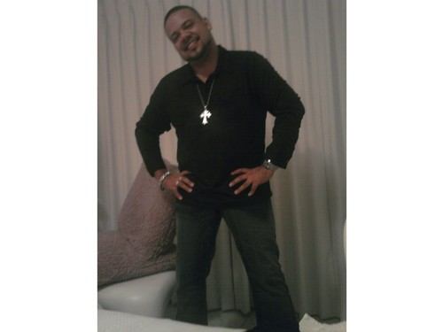 Dennisito69's profile picture. 