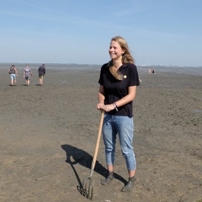 environmental activist; marine ecologist - phd student in biodiversity, genetics and evolution.